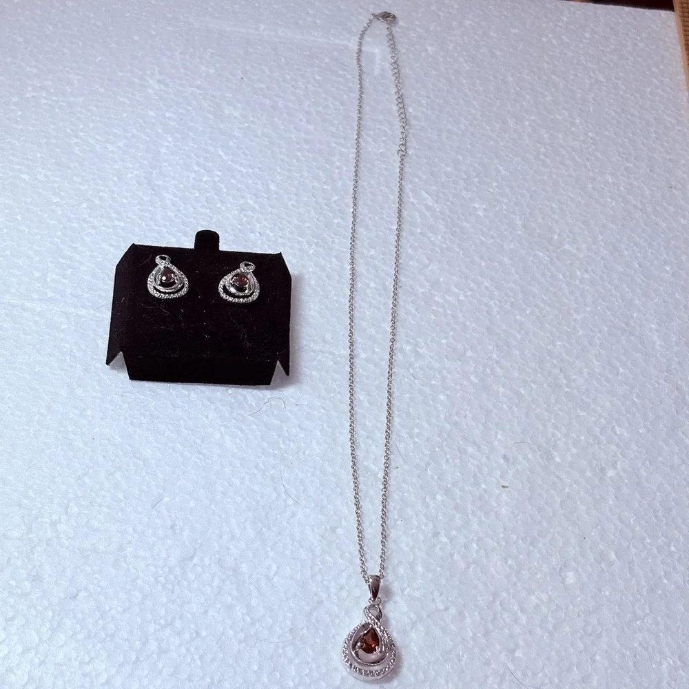 Red Teardrop Pendant Necklace Earrings Set Silver Tone Halo Thailand‎